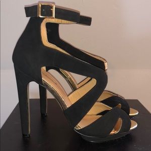 Shoe Dazzle Shoes - 🌟Stunning Black and Gold Shoe Dazzle Heels🌟 Shoe Dazzle Shoes - 🌟Stunning Black and Gold Shoe Dazzle Heels🌟